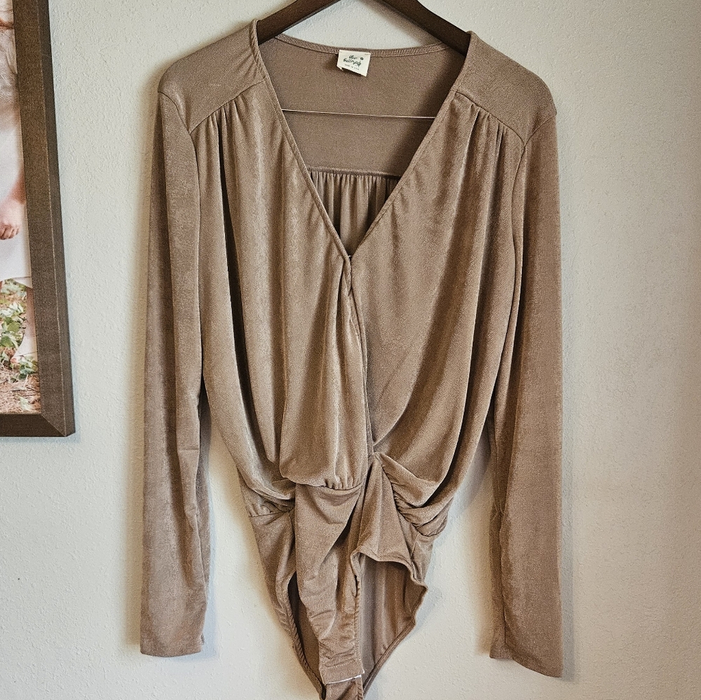 Blue Buttercup V Neck Mocha Long Sleeve Body Suit Sz Large